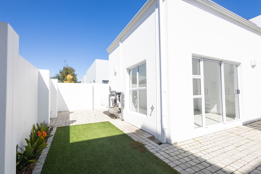 4 Bedroom Property for Sale in Sagewood Western Cape